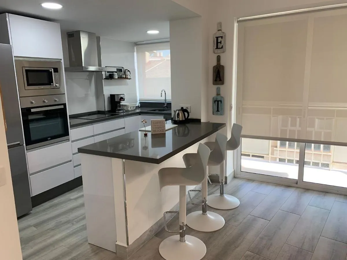 Almansa Shoping & Balcony 3 Bedrooms City Center مالقة إسبانيا