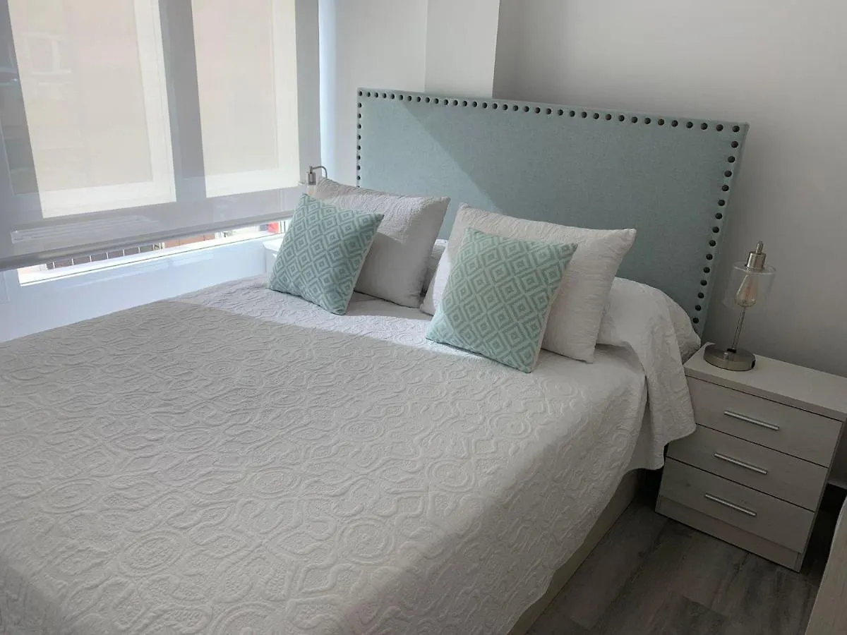 Almansa Shoping & Balcony 3 Bedrooms City Center مالقة إسبانيا