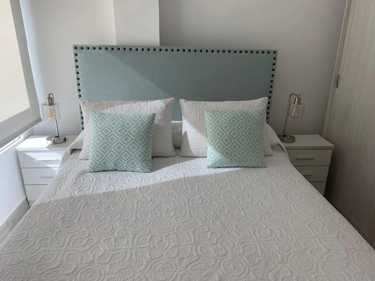 Almansa Shoping & Balcony 3 Bedrooms City Center Malaga 0*,  Spain