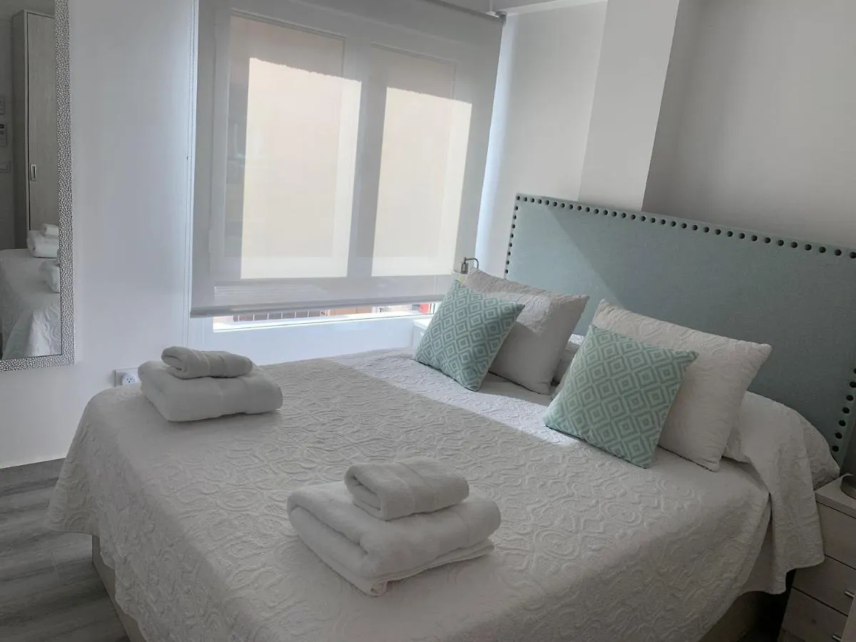Apartment Almansa Shoping & Balcony 3 Bedrooms City Center Malaga